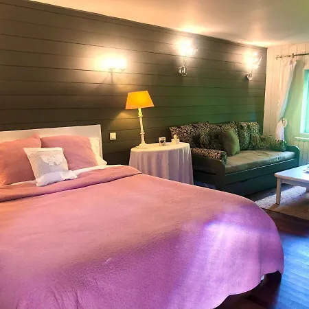 Le Vieux Pressoir Bed and Breakfast 3*