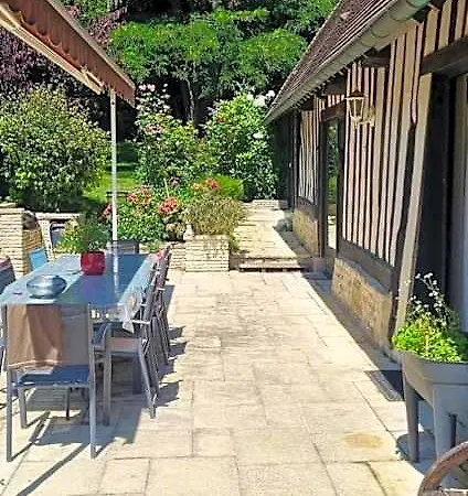 Le Vieux Pressoir Bed & Breakfast 3*